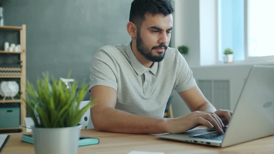 How Do I Keep My AI Agents' Business Context Up to Date When My Pricing, Offers, and Processes Change?