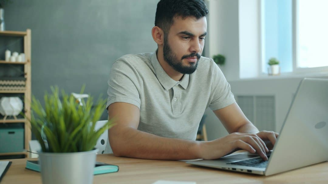 The AI Prospecting Hour: How Founder-Led Service Businesses Can Run Consistent Outbound in 20-Minute Blocks Between Client Work